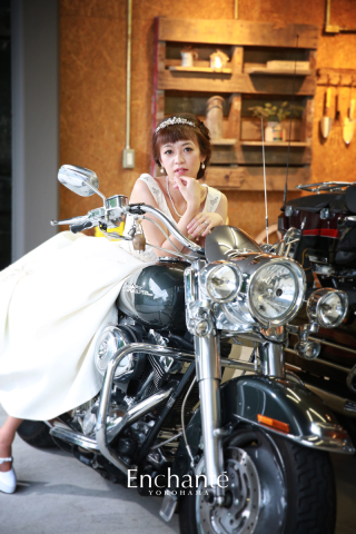 ハーレーと美しき花嫁