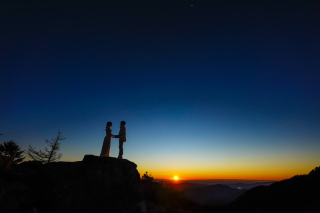 山頂でサンライズロケーション