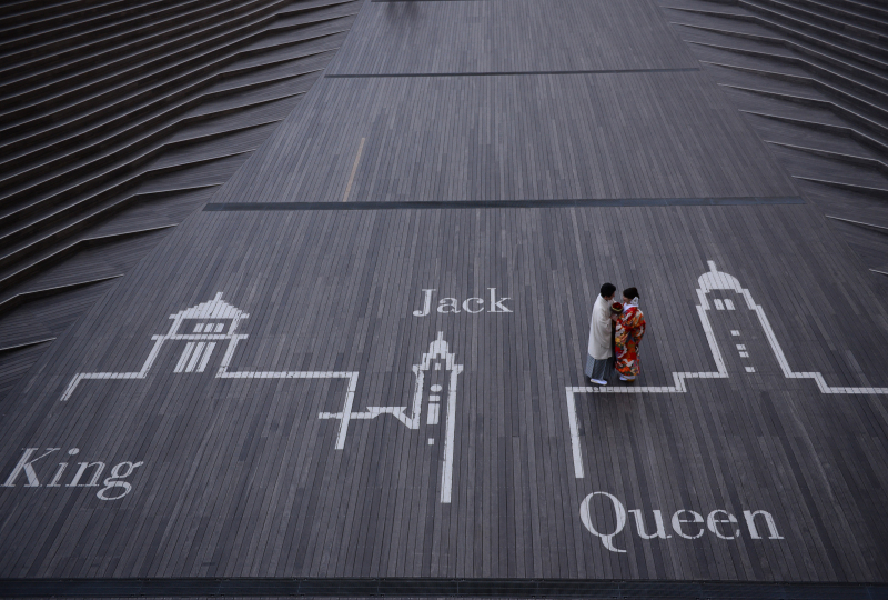 大桟橋といえば横浜三塔が描かれてるますよね!