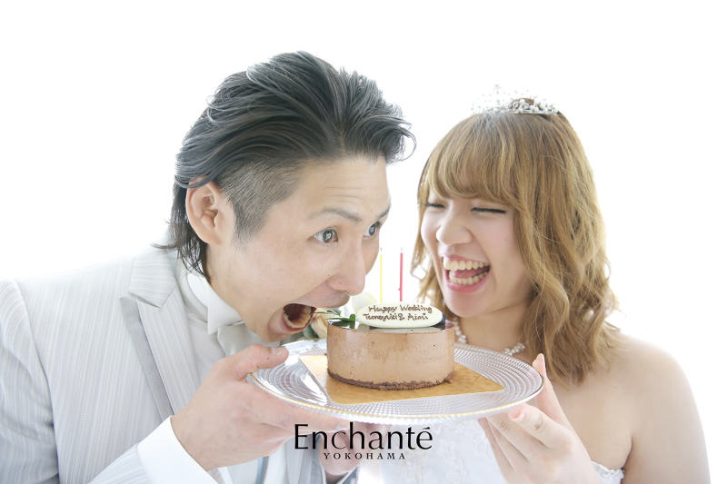 サプライズケーキ