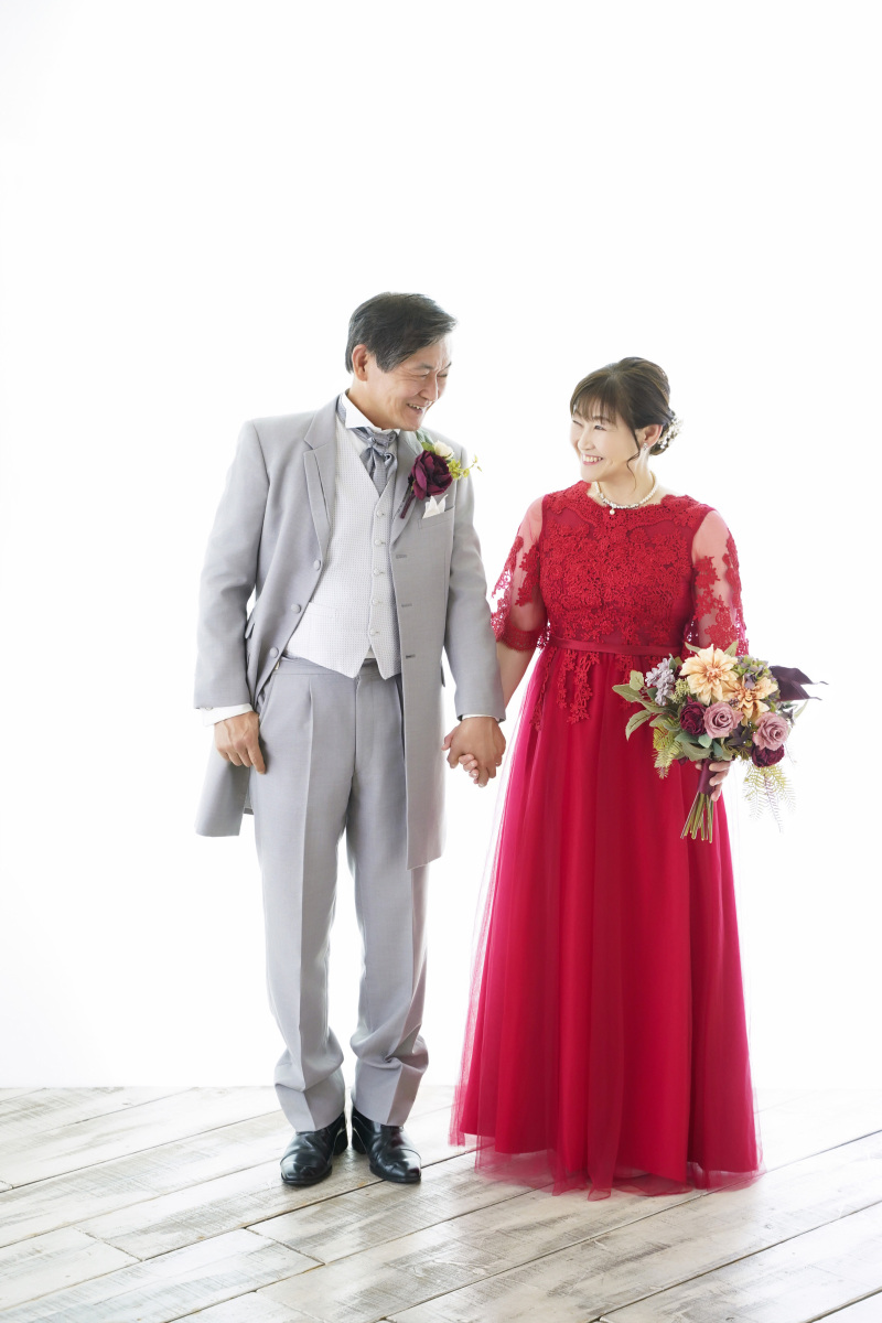 最後はお持ち込みのドレスにチェンジして