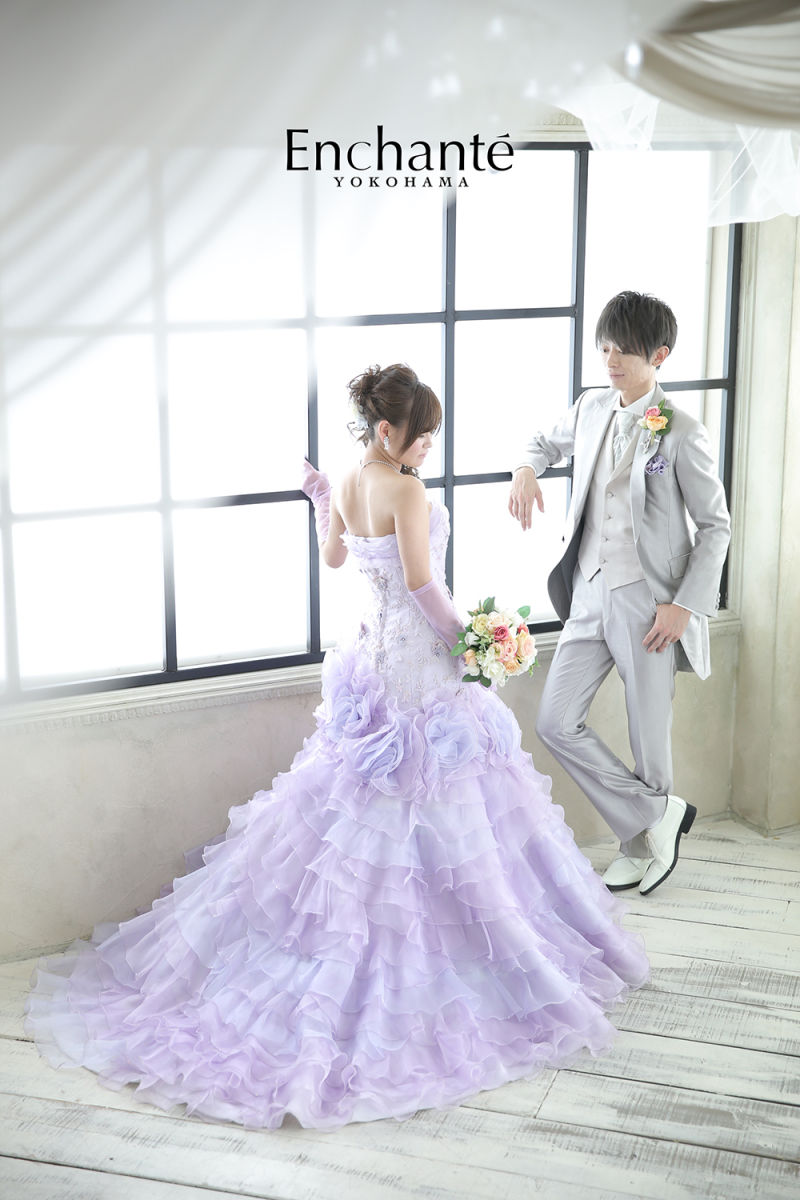 紫のドレスに着替えて2着目の撮影