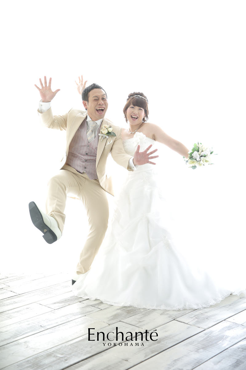 お二人らしいポージングで