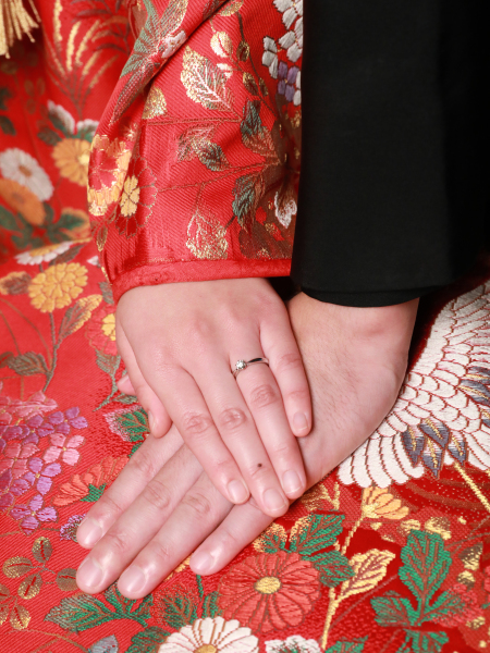 指輪をしていただき手元のお写真!