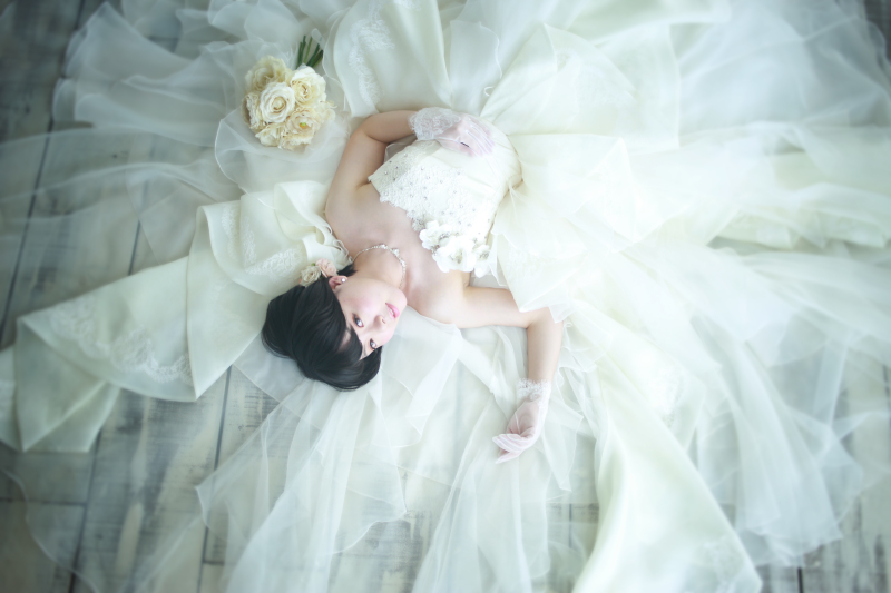 ドレスの魅力が伝わる1枚