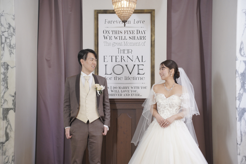 【ラ・バンク・ド・ロア】チャペル撮影~格式×建築美~★5大特典付き★衣装追加料金ナシ・申請料込み・送迎車あり!