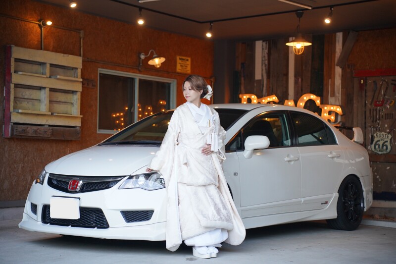【スタジオ×車フォト】★映画のような1日を、アメリカンヴィンテージ風ガレージで!★7つの特典付き!★衣装差額代込み!