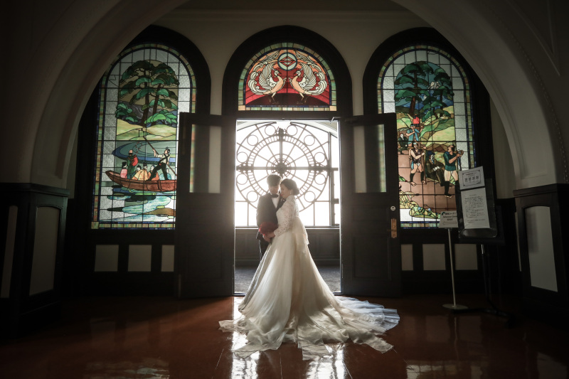 【開港記念会館】洋装ロケーション★ノスタルジックな1日を★5つの特典付き★ブランド衣装・全データ・申請料込み・送迎車あり!