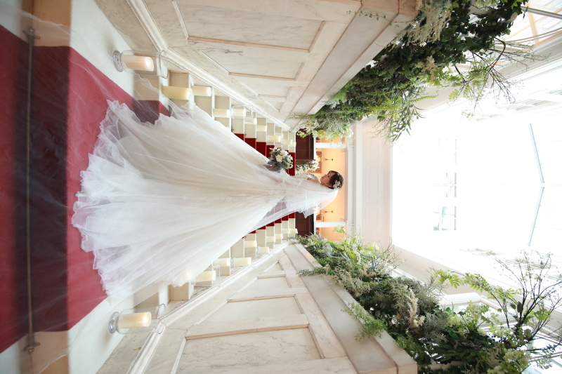 【ラ・バンク・ド・ロア】チャペル撮影~格式×建築美~★5大特典付き★衣装追加料金ナシ・申請料込み・送迎車あり!