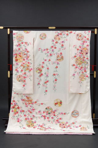 白地　雪輪に桜/0270708