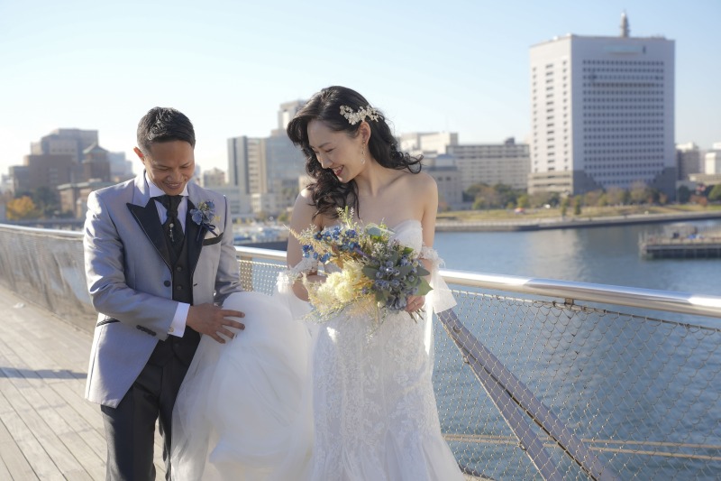 大さん橋を一緒に歩く姿がかわいらしいです！