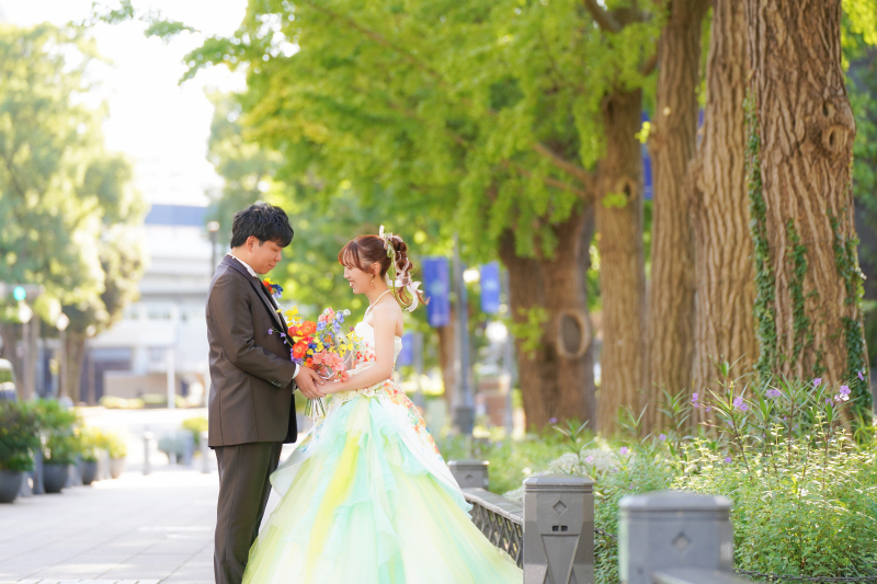 光あふれる緑のトンネルは、ふたりのステージ