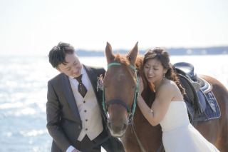 お馬さんと海で撮影