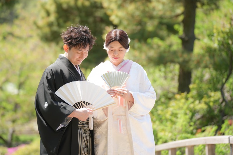 小物にも興味深々…