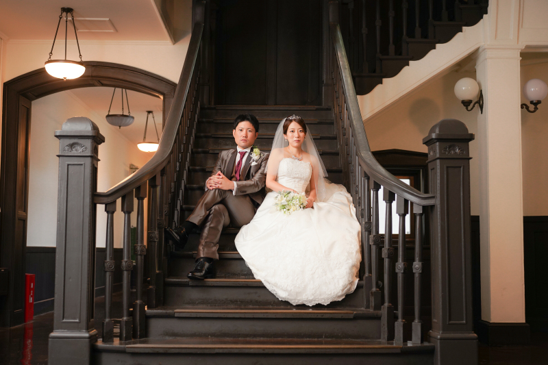 アンティークの階段に刻む