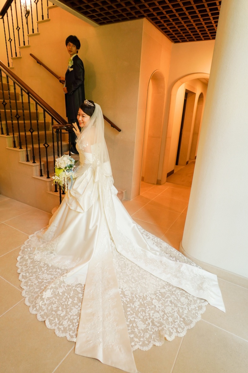 館内の階段にて