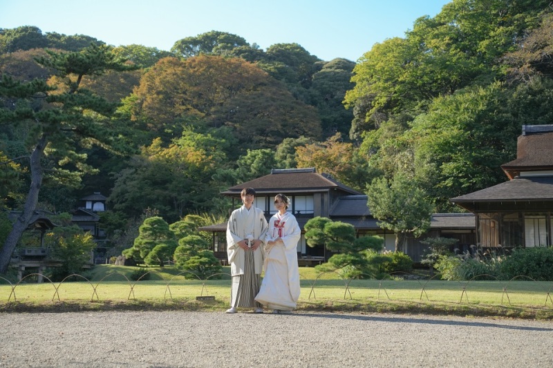 大自然をバックに