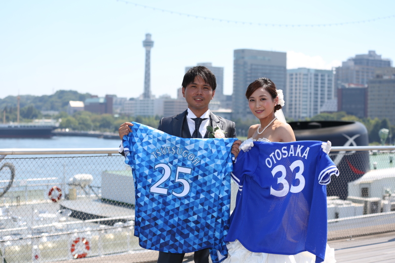 ベイスターズのユニフォームと一緒に