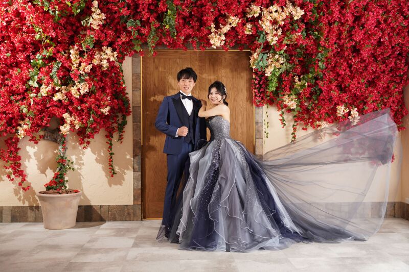 ドレスにも動きを入れて