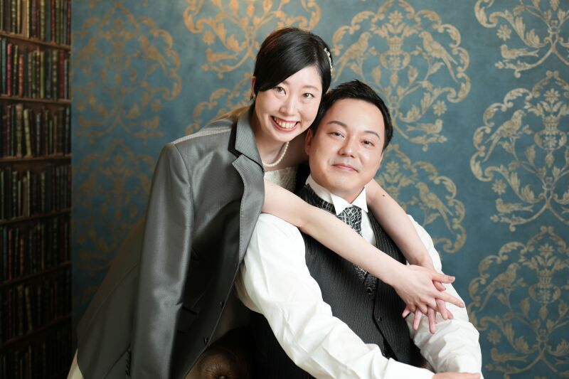 凛とした表情と遊び心