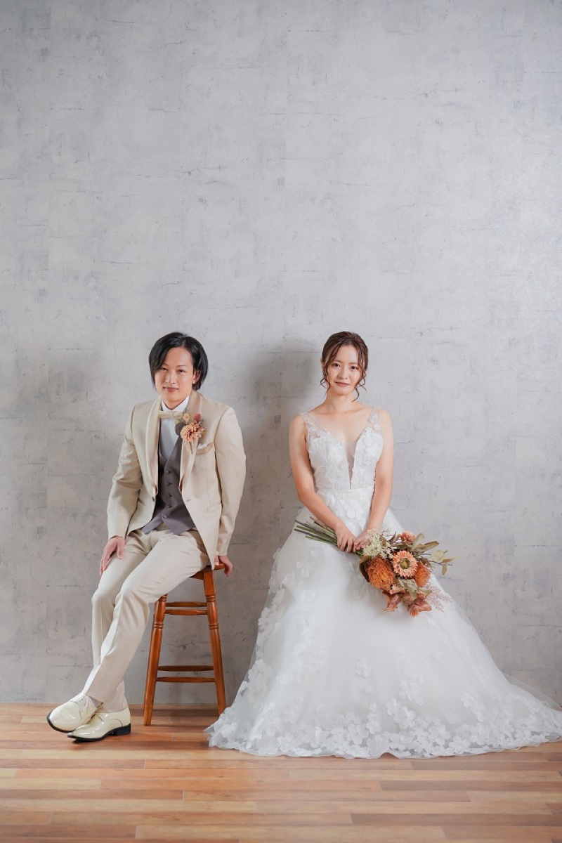 グレーの背景で