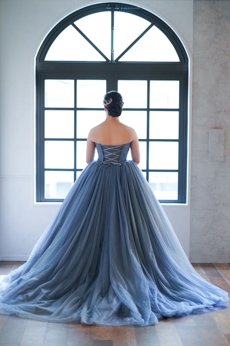 とても綺麗なブルーのドレス