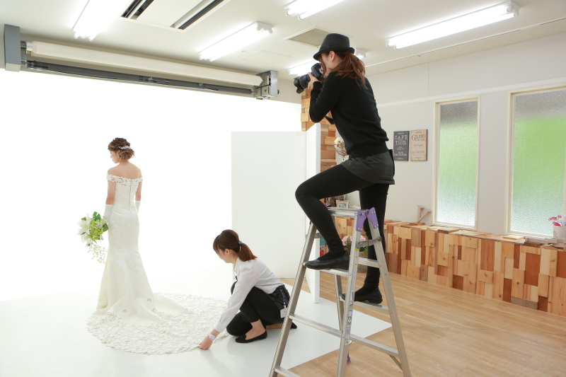 笑いが絶えないスタジオです☆