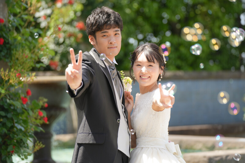 私たち、今日から「V」婚です!