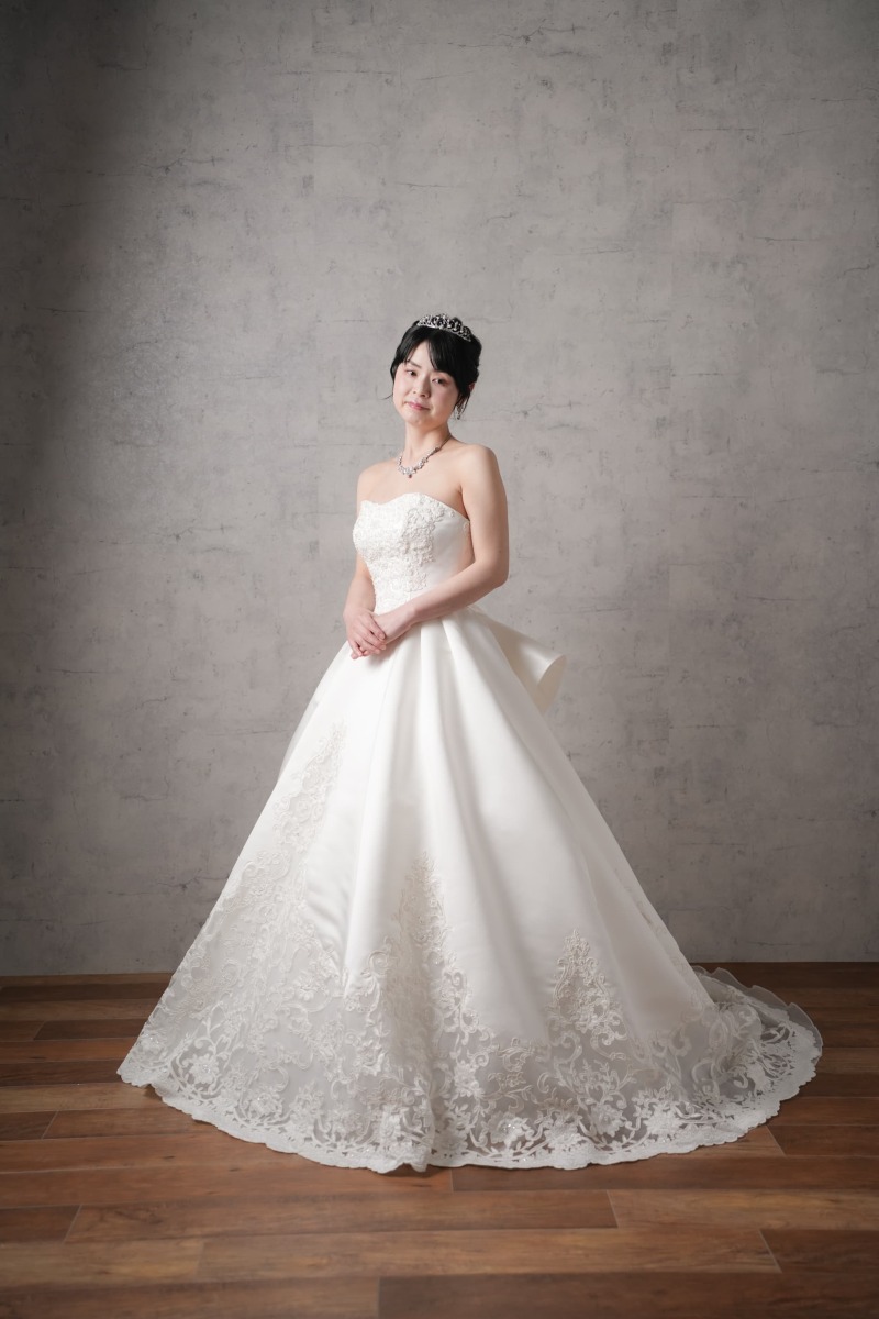 美しいAラインのシルエット