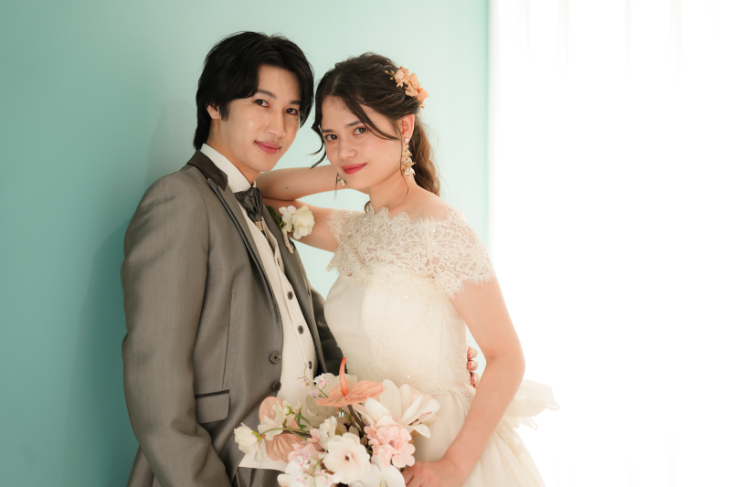 Momona横浜関内店_インポートドレスの取扱いがある