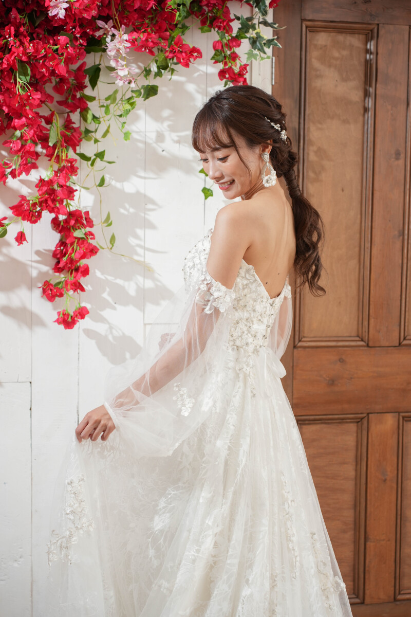 【スタジオソロウエディングプラン】ウエディングドレス、カラードレスどちらでもOK!