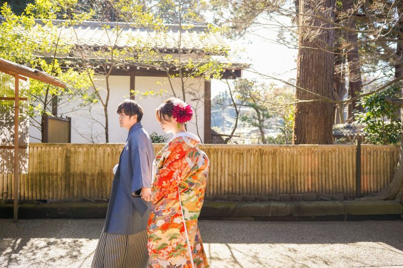 【古都鎌倉和装ロケーションフォトプラン】プラチナアルバム付き！鎌倉駅から徒歩6分の好立地にあるサロンでのお支度で楽々！