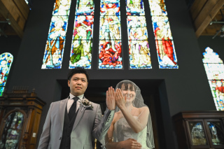 ステンドグラスに囲まれて♪挙式とウェディングフォト♡
