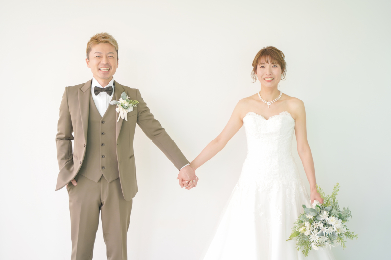 【期間限定】基本料50%オフ◆洋装1着_チャペルフォト+会食プラン|全データ&6名分のお食事代付き☆