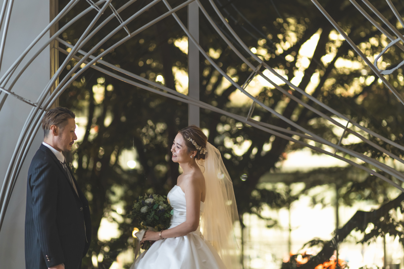 外のわずかな光を使用して・・・!?