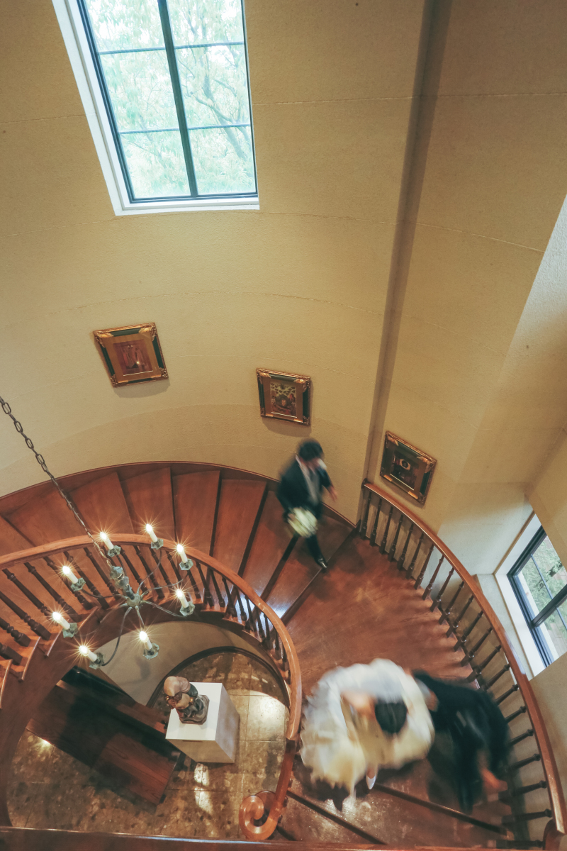 憧れの螺旋階段も