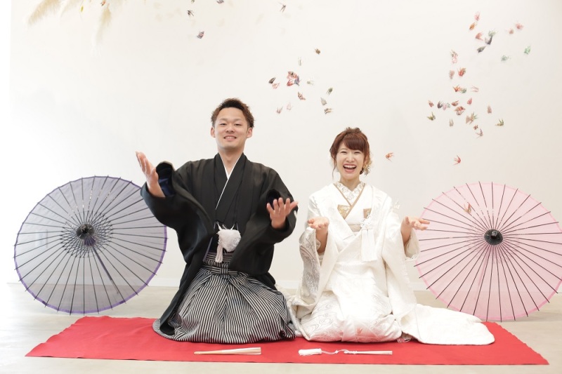 正座からの折鶴シャワー