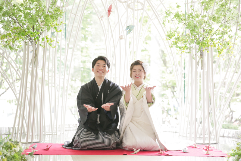 定番の座りショットも！