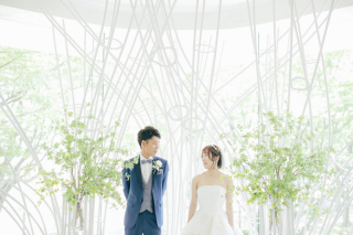 小さな結婚式仙台店のチャペルの自然光をいかした写真