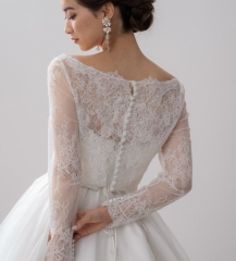 ﾚｰｽﾌﾞﾗｳｽ(ﾛﾝｸﾞｽﾘｰﾌﾞ)