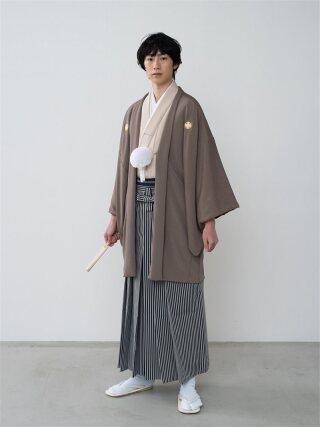 ﾍﾞｰｼﾞｭ紋服