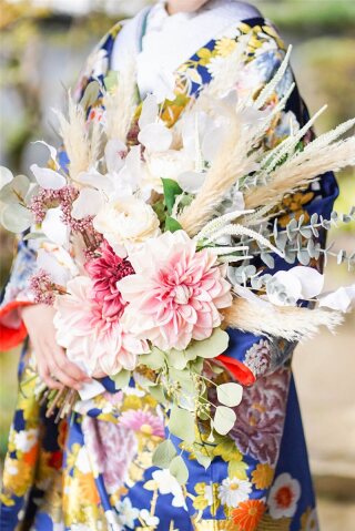 [名古屋]和装大ぶりｸﾗｯﾁﾌﾞｰｹ(ﾀﾞﾘｱ) 