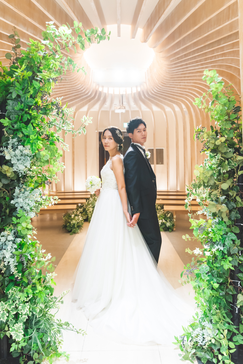 お二人を包み込む木漏れ日・・・