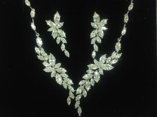 イヤリング＋ネックレス（AT1402）