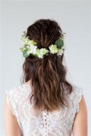 ヘッドアクセサリー（造花ﾊﾟｰﾂ(白×ｸﾞﾘｰﾝ) ）