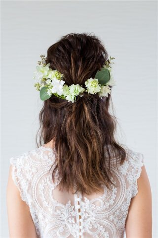 ヘッドアクセサリー（造花ﾊﾟｰﾂ(白×ｸﾞﾘｰﾝ) ）