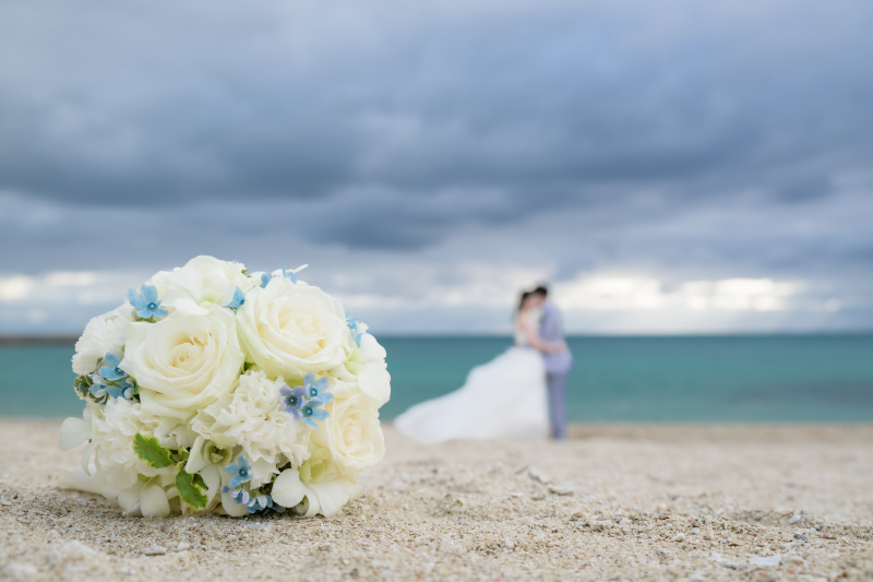 ブーケの奥に...