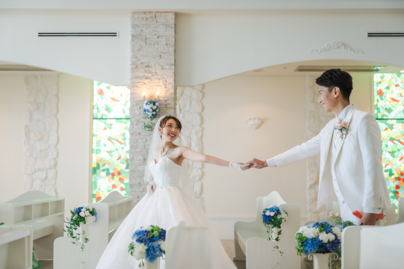 新郎様の手を引いて♡