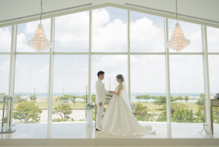 カラードレスもウエディングドレスも楽しもう♪