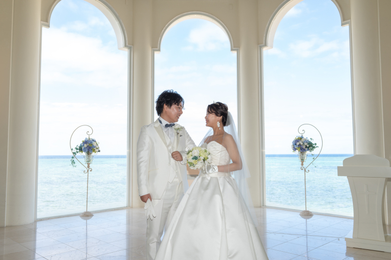 空と海を一望できる贅沢な教会で♪
